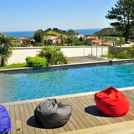 Saint-jean-de-luz Sleeps 10 Pool Wifi Vila *